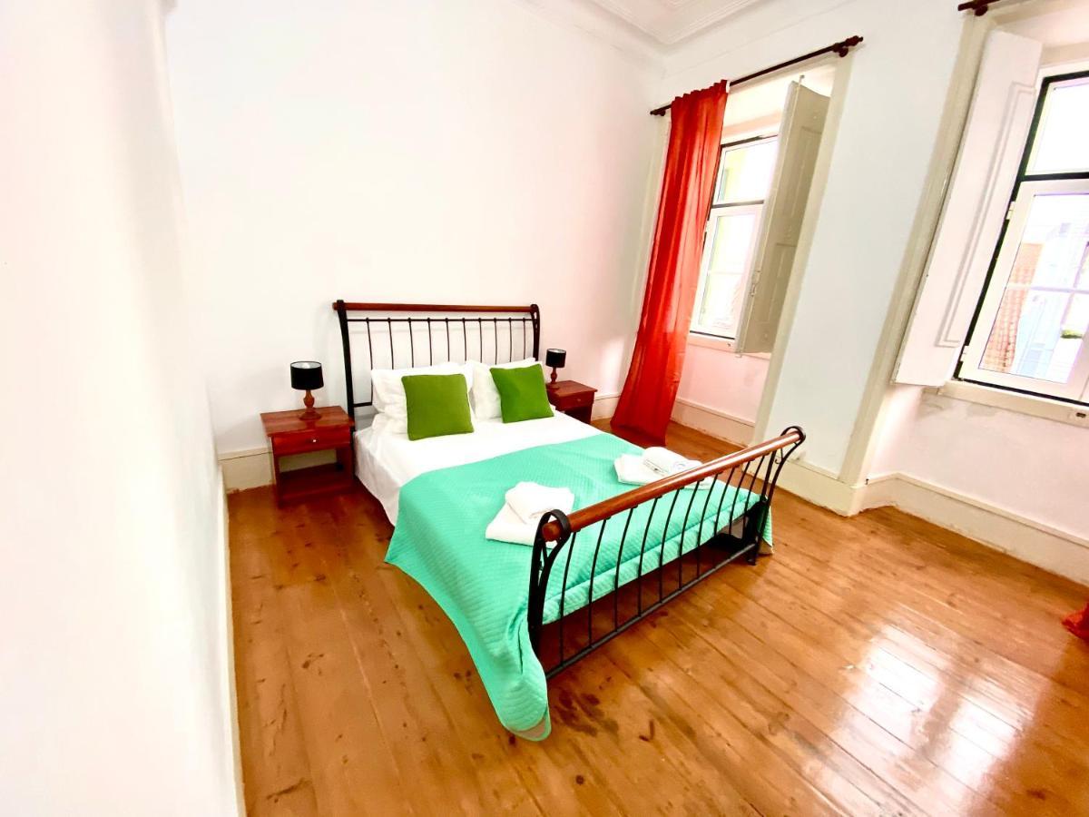 Artdeco Chiado 4 - Large Comfortable Double Room With Shared Bathroom Lisboa Exterior foto